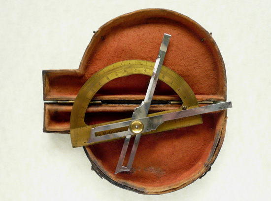 Contact goniometer with detachable limbs, Hofmann, Paris