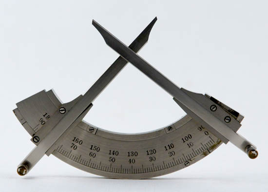 Quarter-circle contact goniometer with fixed limbs