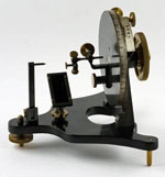 Wollaston goniometer with mirror attachment