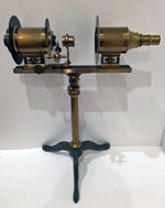 Projector polariscope